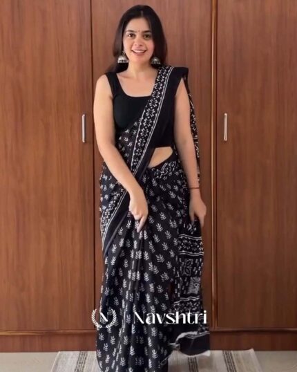 Kaali Raat - Classic Black Linen Saree with Matching Blouse - Navshtri Family